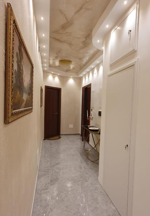 Apartment Silver *