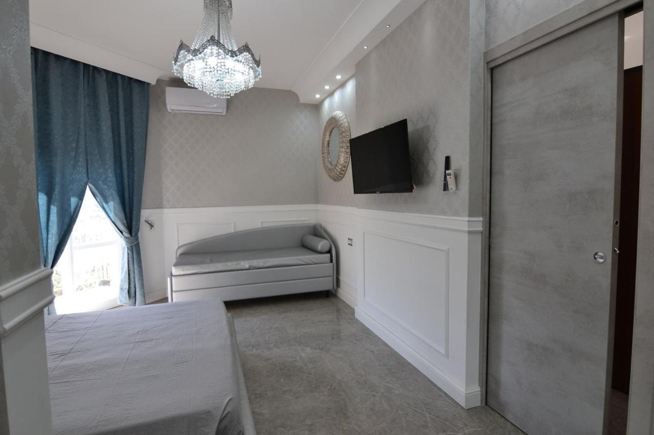 Apartment Silver