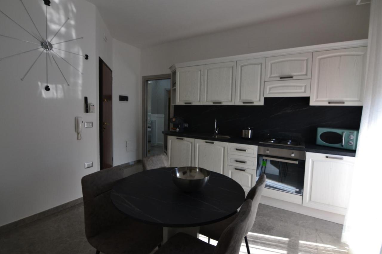 Silver Apartment